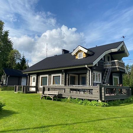 Loma-Laattaja Villa Hyrynsalmi Luaran gambar